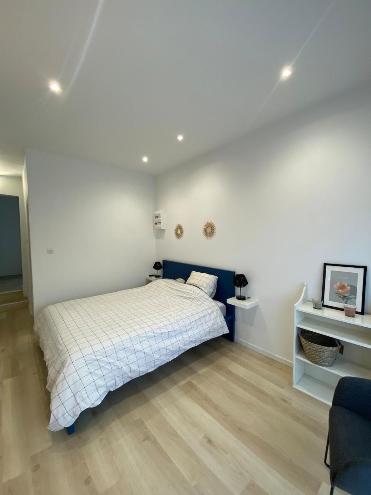 Studio En Provence Avec Piscine La Barben Экстерьер фото